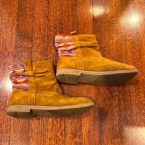 Toms southwestern slouchy booties
